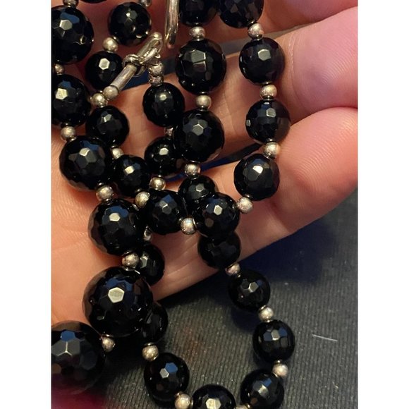 925 Sterling Graduated Faceted Onyx Beaded Necklace 23" in faux wood box - Picture 3 of 5